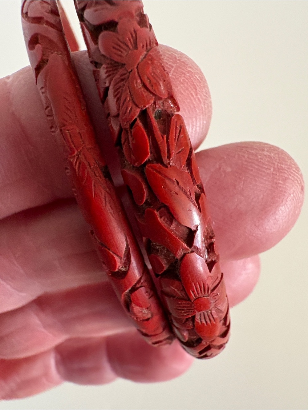 VINTAGE CHINESE CARVED RED CINNABAR LACQUER BANGLES SET OF 2